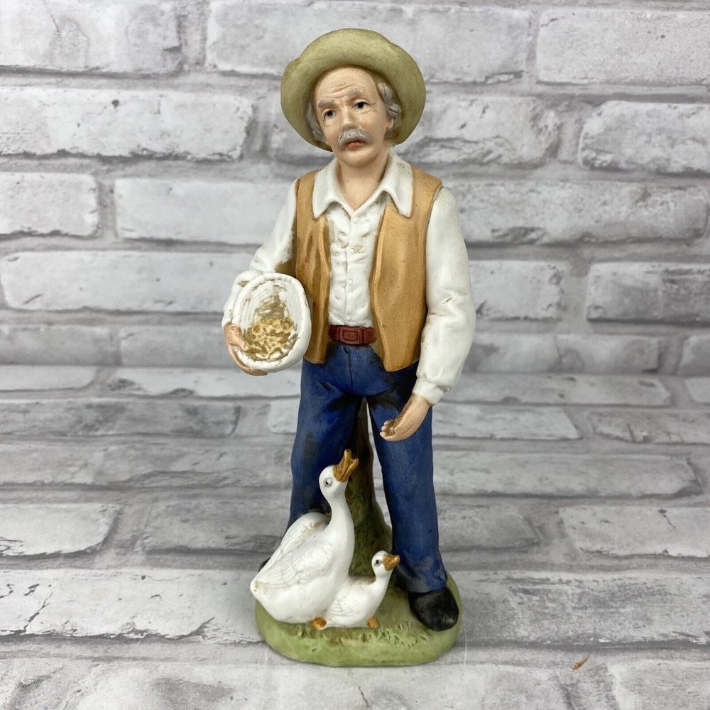 HOMCO Collectibles Farmer Old Man Feeding Ducks #1426 Vintage No Box